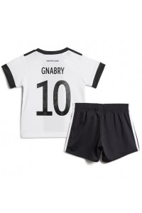 Fotbalové Dres Německo Serge Gnabry #10 Dětské Domácí Oblečení MS 2022 Krátký Rukáv (+ trenýrky)